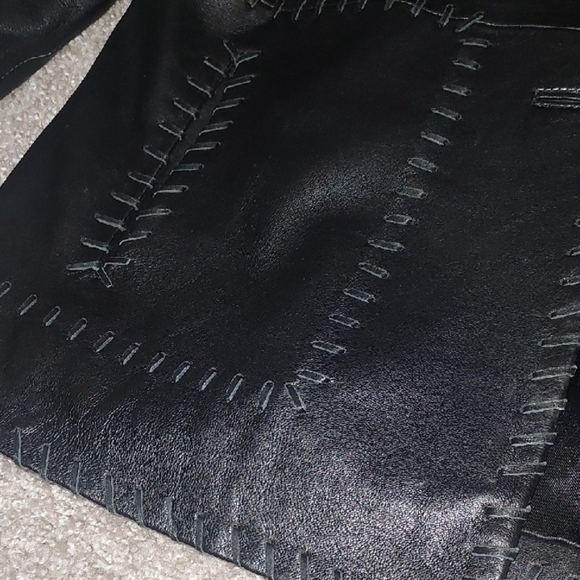 Vintage Black Leather Women's Jacket - Picture 3 of 8